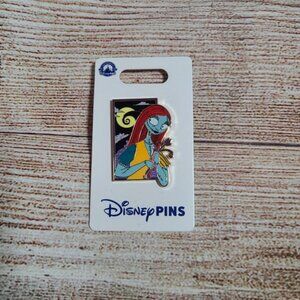 Disney Parks The Nightmare Before Christmas Sally & Flower Pin - NEW